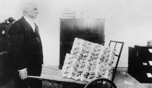 German-Hyperinflation-Wheelborrow